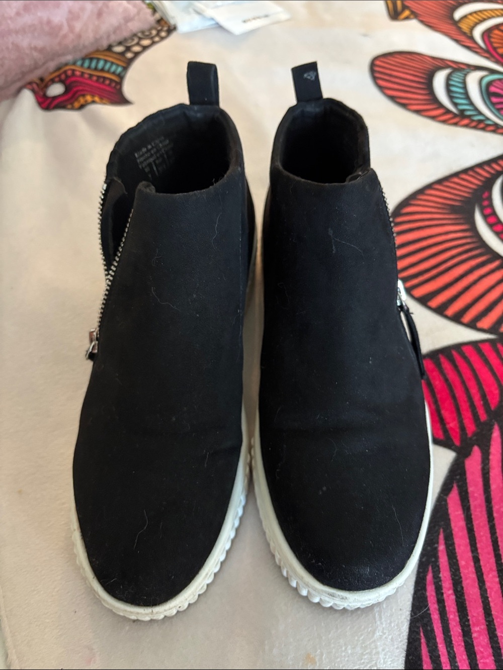 Black Womens Slip-On Suede Ankle Boots with Side Zipper Sz 7